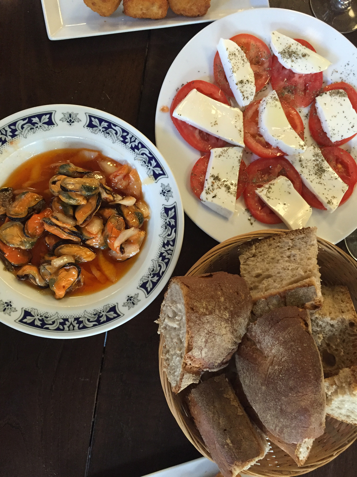 La Sucursal mejillones y ens ret