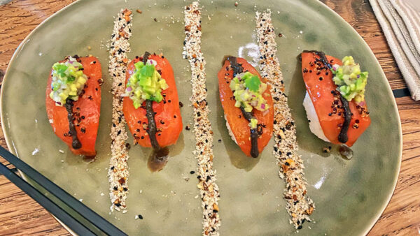 Sur Barra Nikkei nigiri tomate 1 ret